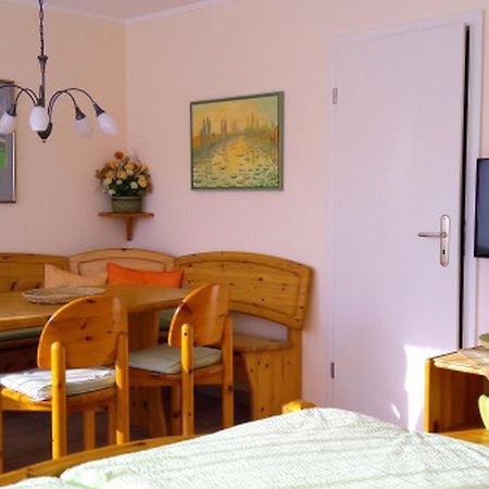 Lotte Und Helmut Klanner Apartamento Daisendorf Exterior foto